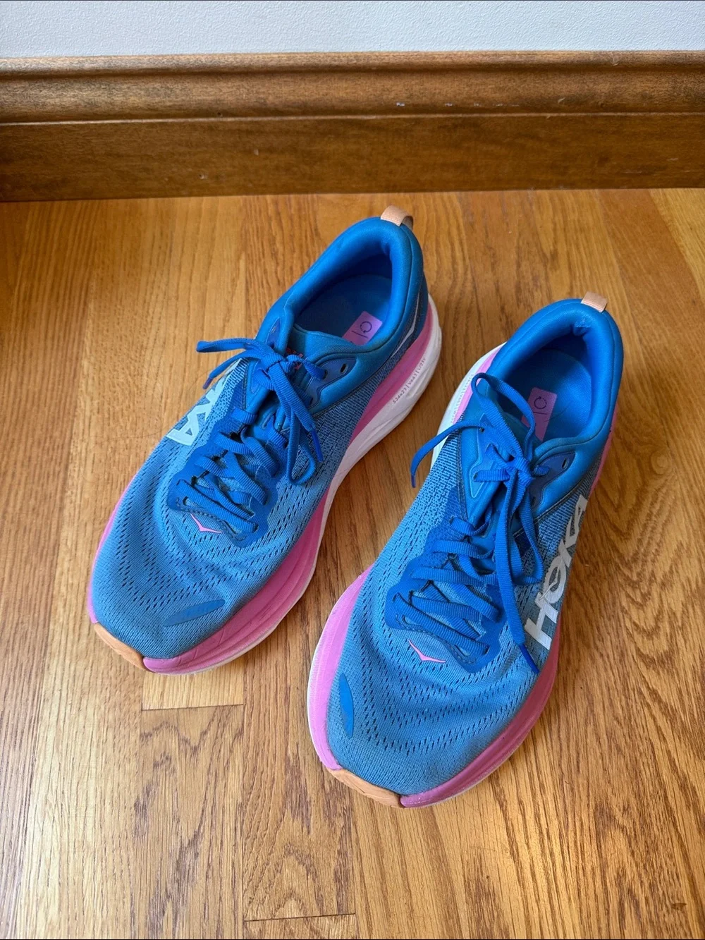 Hoka Bondi 8 Running Shoes Coastal Sky All Aboard Limited Edition Women’s Sz 10